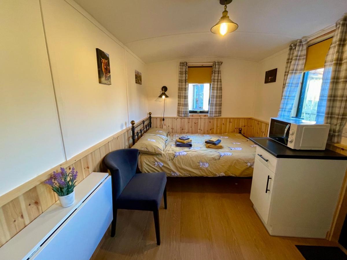 Per Ardua Shepherds Hut Fort William Exterior photo