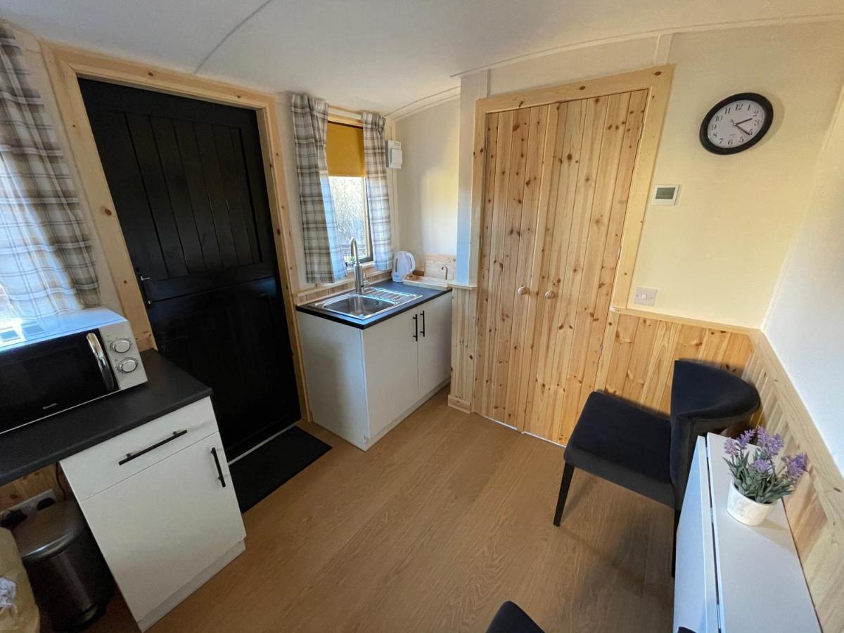 Per Ardua Shepherds Hut Fort William Exterior photo