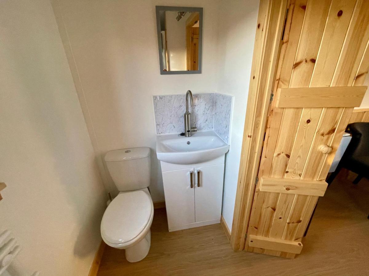 Per Ardua Shepherds Hut Fort William Exterior photo